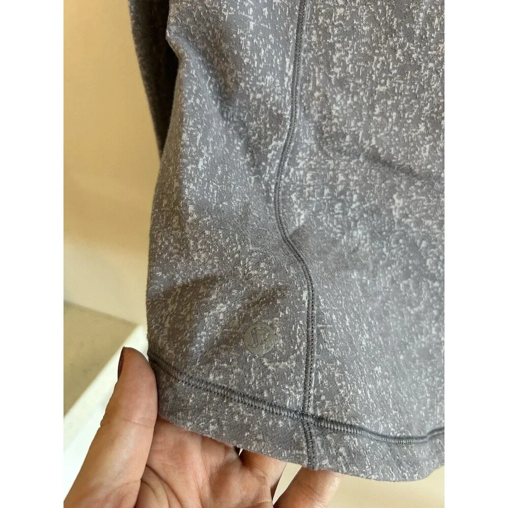 Lululemon Outrun Long Sleeve Running Luon Suited Jacquard Arctic Ice Grey Size 6
